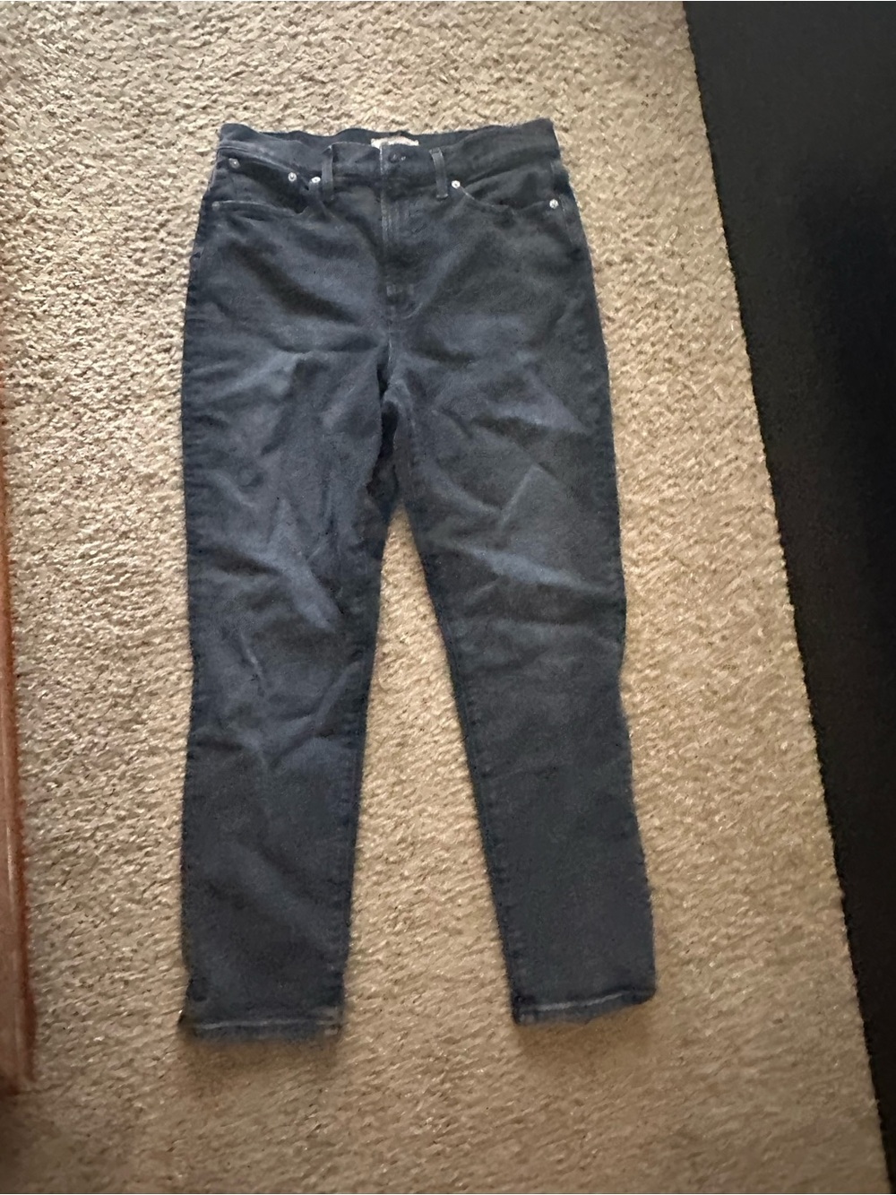 Madewell High-Rise Straight Jeans in gray